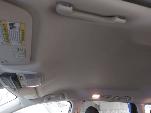 Used 2023 Subaru Ascent Premium w/ Convenience Package AWD/4WD image 31