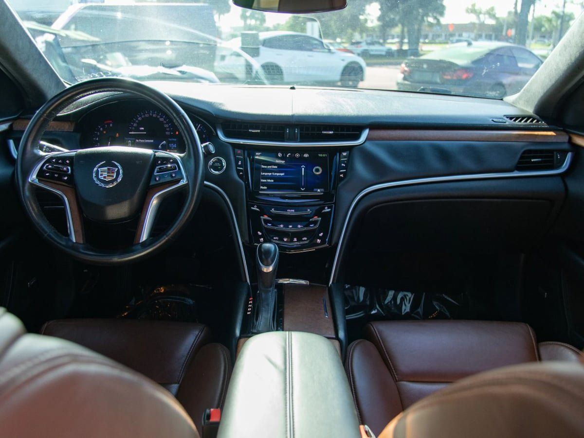 Used 2015 Cadillac XTS Luxury w/ Driver Awareness Package FWD image 27