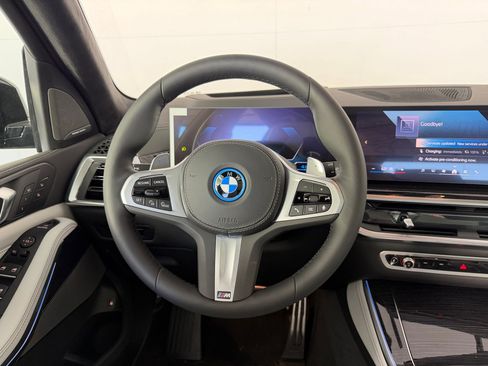 New 2026 BMW X5 xDrive50e w/ Executive Package image 15