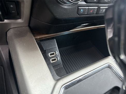 Used 2019 Ford F150 Lariat w/ Equipment Group 502A Luxury image 33