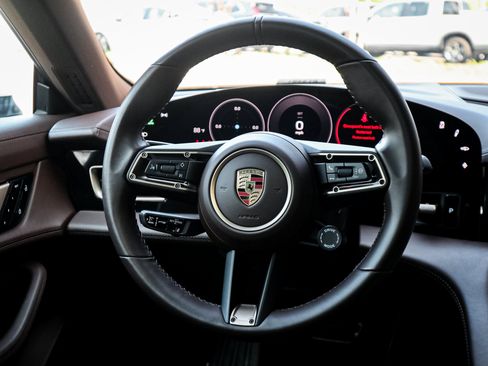 Used 2025 Porsche Taycan RWD image 18