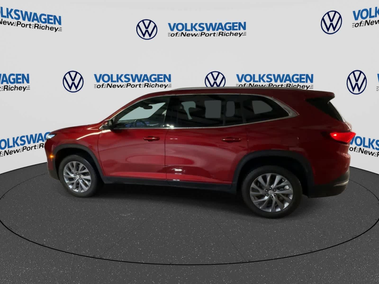 Used 2025 Buick Enclave Preferred FWD image 5