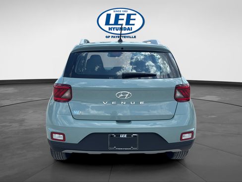 New 2026 Hyundai Venue SEL FWD image 4