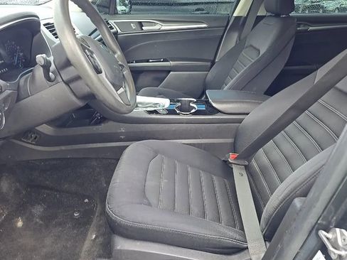 Used 2015 Ford Fusion SE FWD image 5
