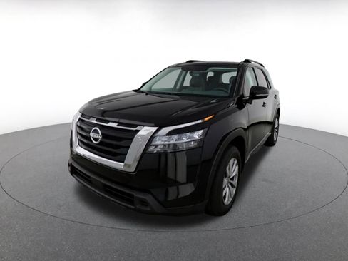 Used 2025 Nissan Pathfinder SV FWD image 8