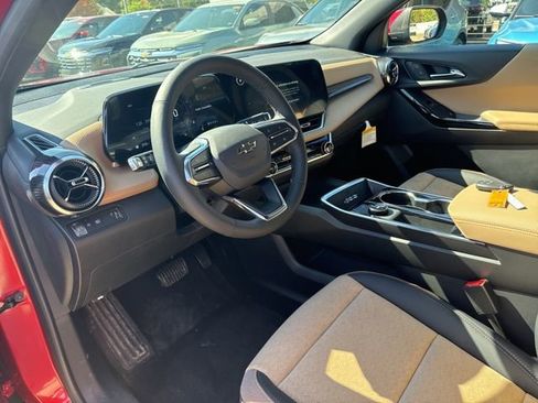 New 2025 Chevrolet Equinox ACTIV w/ Safety and Technology Package image 16