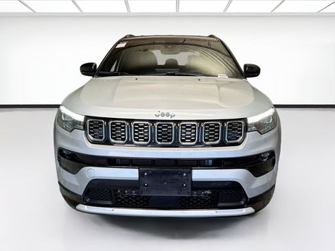 Used 2025 Jeep Compass Limited w/ Elite Group AWD/4WD image 2