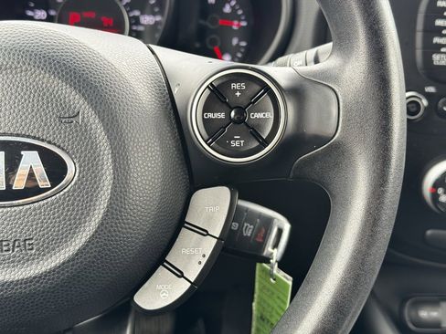 Used 2014 Kia Soul + image 22