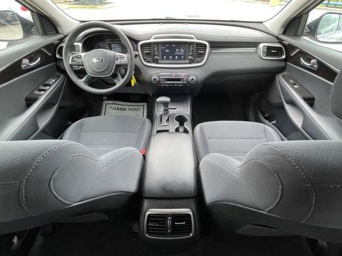 Used 2019 Kia Sorento FWD V6 image 27