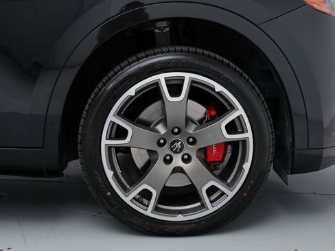 Certified 2023 Maserati Levante GT AWD/4WD image 23