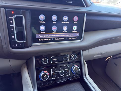 Used 2021 GMC Yukon Denali image 17