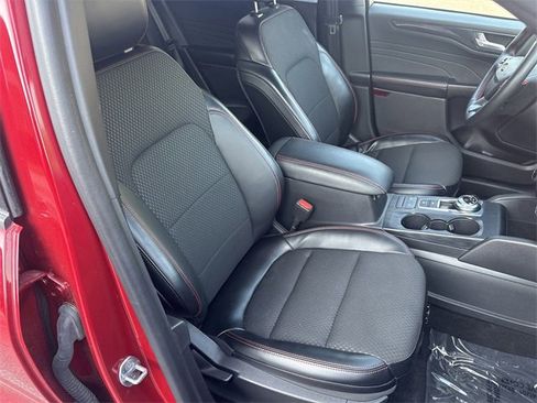 Used 2024 Ford Escape ST-Line image 19
