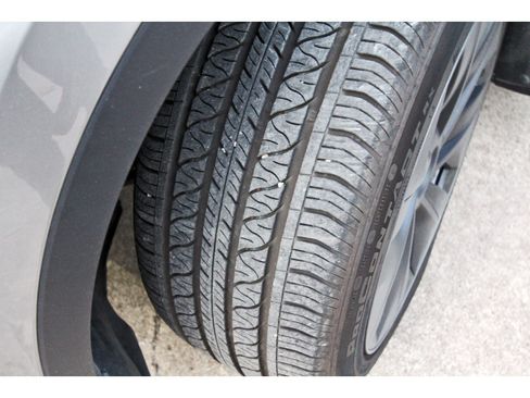 Used 2025 Tesla Model Y Long Range RWD image 30