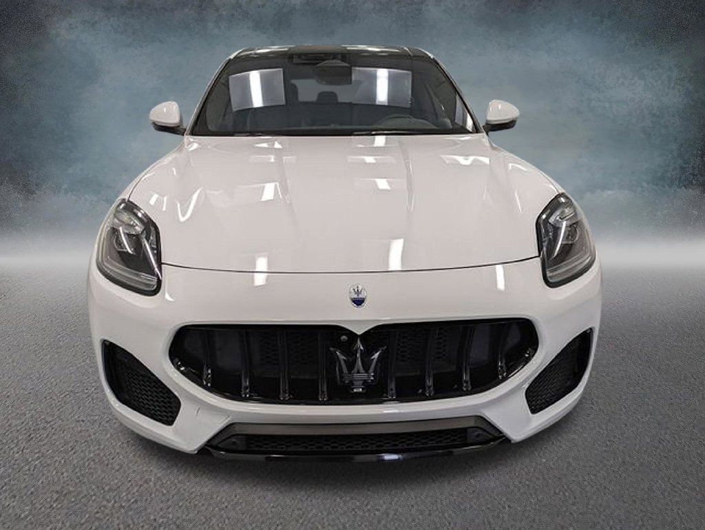 Used 2023 Maserati Grecale Modena AWD/4WD image 2