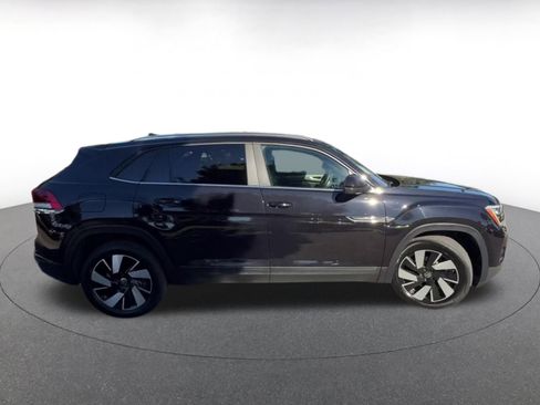 Used 2025 Volkswagen Atlas Cross Sport SE image 16