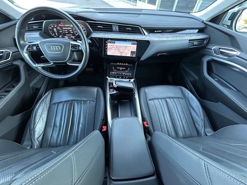 Used 2022 Audi e-tron Premium Plus w/ Premium Plus Package image 83