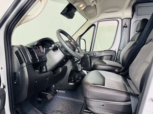 Used 2025 RAM ProMaster 3500 w/ Convenience Group FWD image 6