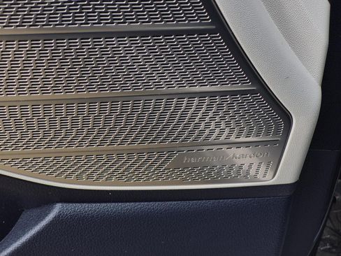 Used 2025 Hyundai Palisade Calligraphy FWD image 15