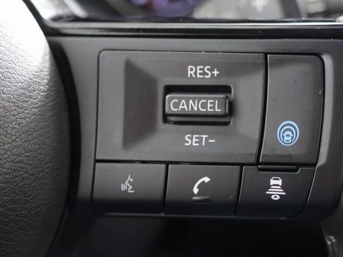 Used 2023 Nissan Rogue SV w/ SV Premium B Package image 12