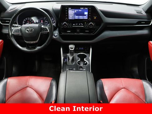 Used 2022 Toyota Highlander XSE image 32