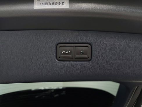 Used 2025 Genesis GV80 3.5T Prestige AWD/4WD image 9
