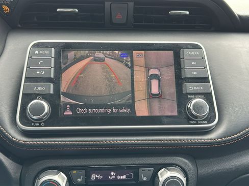 Used 2018 Nissan Kicks SR w/ Premium Package image 19