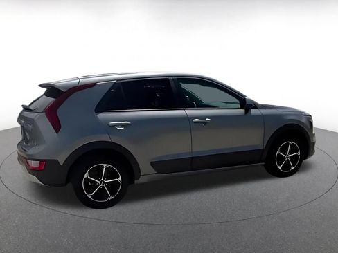 Used 2026 Kia Niro LX FWD image 16