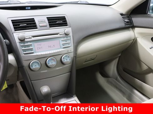 Used 2007 Toyota Camry LE image 16