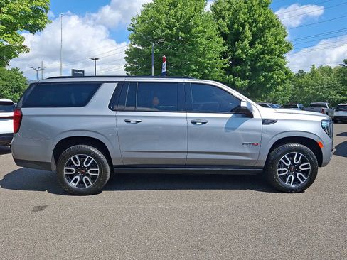 Used 2023 GMC Yukon XL AT4 AWD/4WD image 7