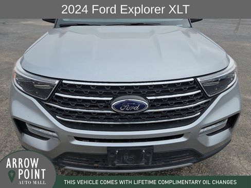 Used 2024 Ford Explorer XLT w/ Equipment Group 202A image 14