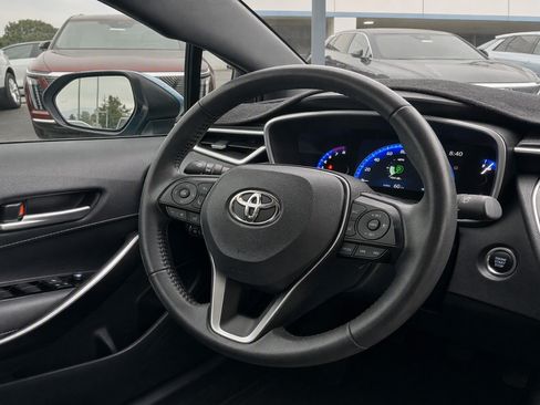 Used 2019 Toyota Corolla XSE FWD image 17
