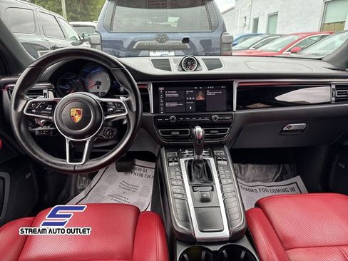 Used 2021 Porsche Macan S image 24