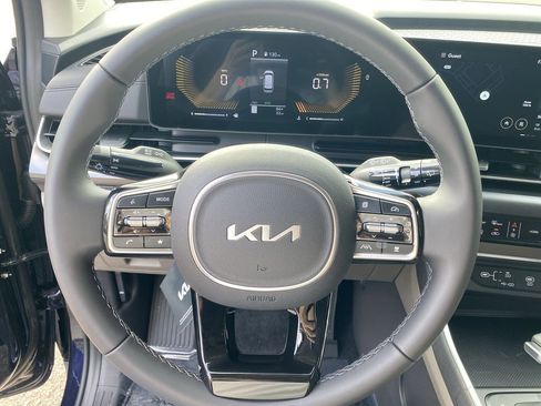 New 2026 Kia Carnival LXS image 11