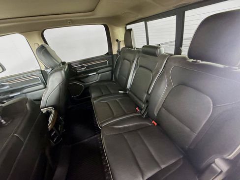 Used 2019 RAM 1500 Laramie AWD/4WD image 11