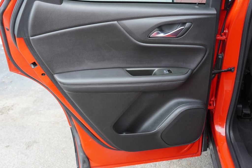 Used 2021 Chevrolet Blazer LT FWD image 25