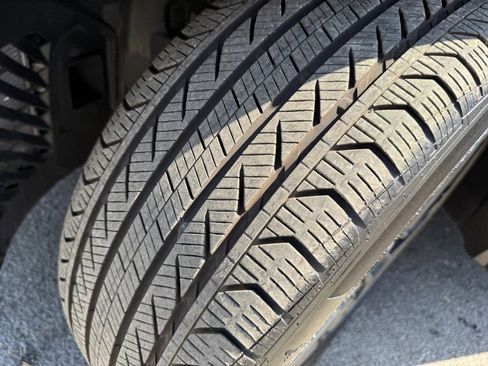 Used 2025 BMW X1 M35i w/ Premium Package image 18