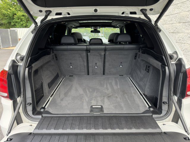 Used 2018 BMW X5 xDrive50i AWD/4WD image 26