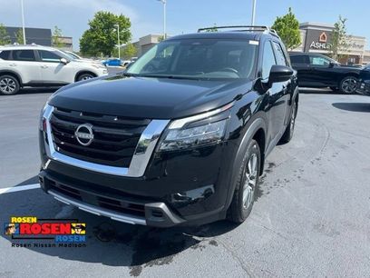 Certified 2025 Nissan Pathfinder SL
