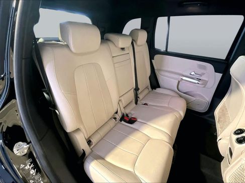Certified 2023 Mercedes-Benz GLB 250 4MATIC image 19