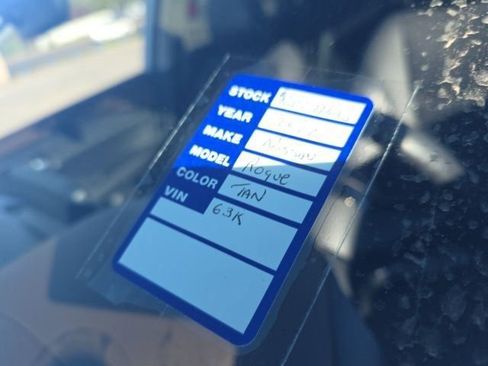 Used 2022 Nissan Rogue Platinum w/ Head-Up Display Package image 12