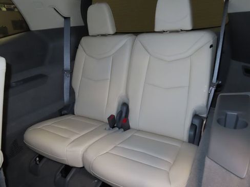Certified 2024 Cadillac XT6 Premium Luxury w/ Technology Package FWD image 23