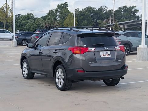 Used 2015 Toyota RAV4 Limited w/ Technology Package FWD image 4