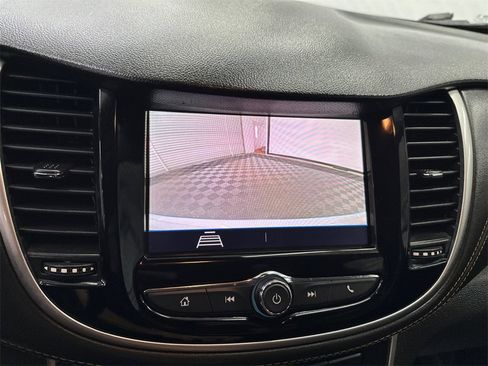 Used 2022 Chevrolet Trax LT w/ LT Convenience Package image 29