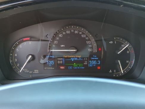 Used 2017 Cadillac XT5 Luxury w/ Driver Awareness Package image 6