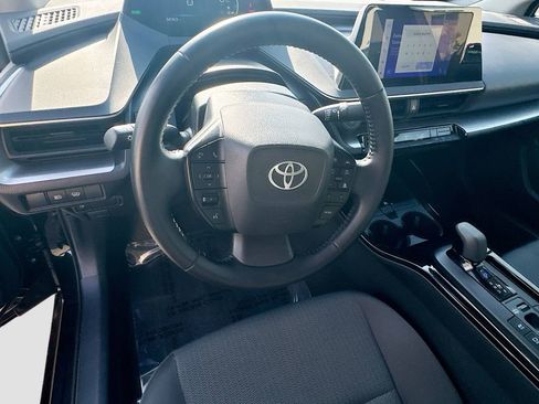 Used 2024 Toyota Prius LE image 10