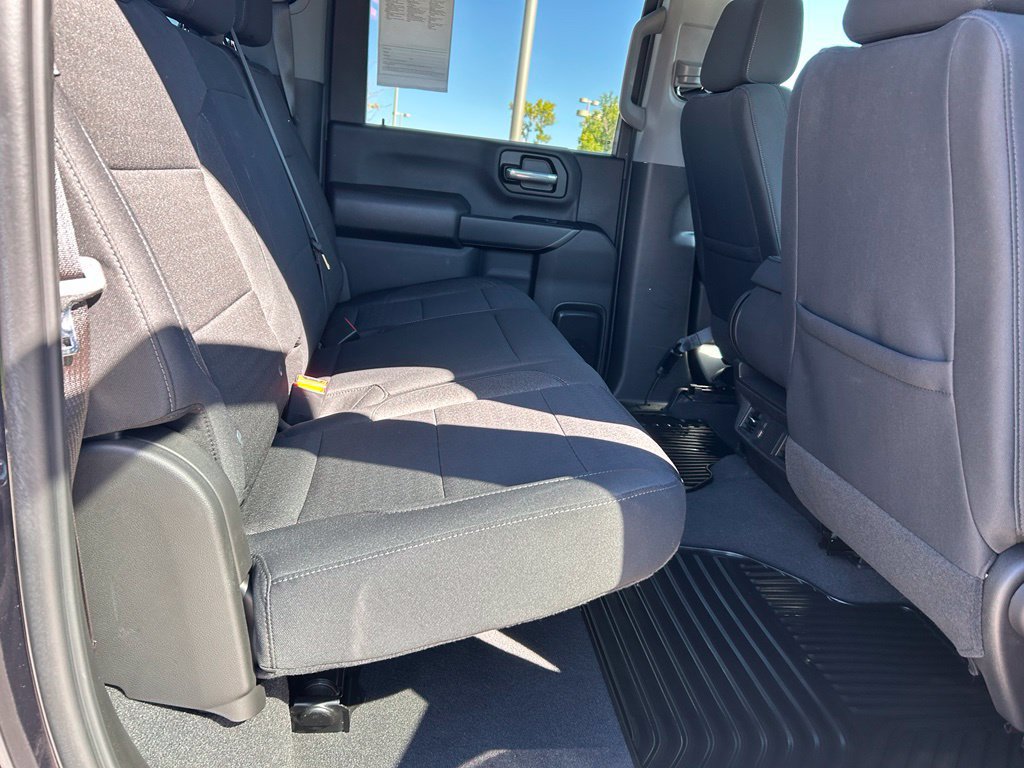 Used 2024 Chevrolet Silverado 2500 Custom w/ Custom Value Package AWD/4WD image 28