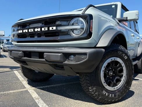 Used 2021 Ford Bronco Outer Banks w/ Sasquatch Package AWD/4WD image 35