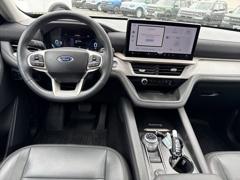 Used 2025 Ford Explorer Active w/ Active Comfort Package AWD/4WD image 24