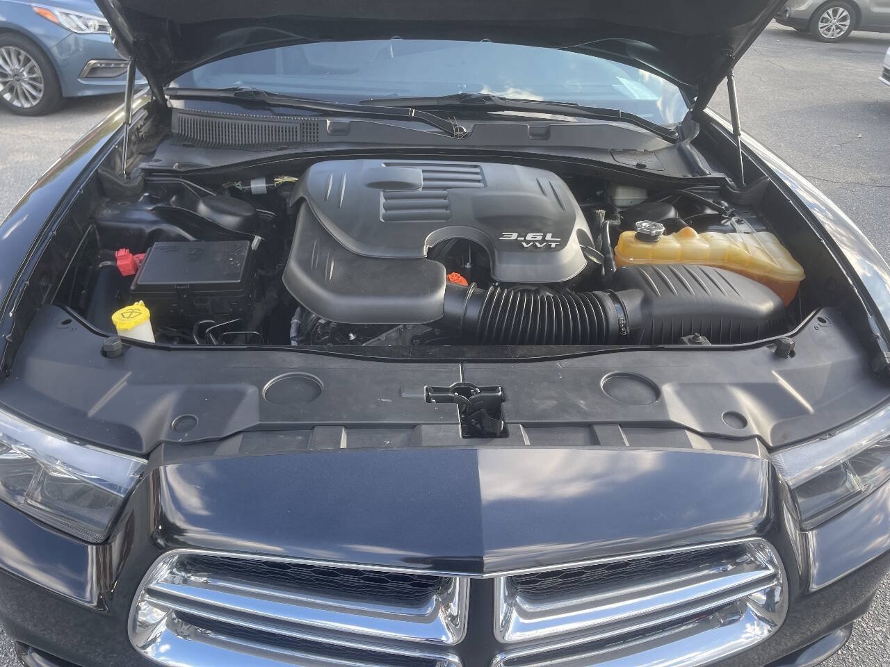 Used 2014 Dodge Charger SXT Plus RWD image 30