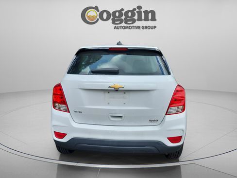 Used 2019 Chevrolet Trax LS FWD image 4